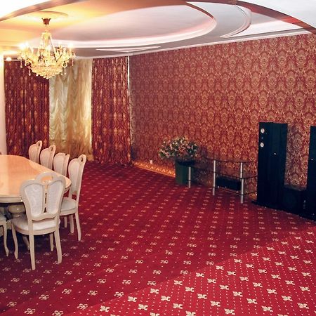 Hotel Gold Lion Chişinău Eksteriør billede