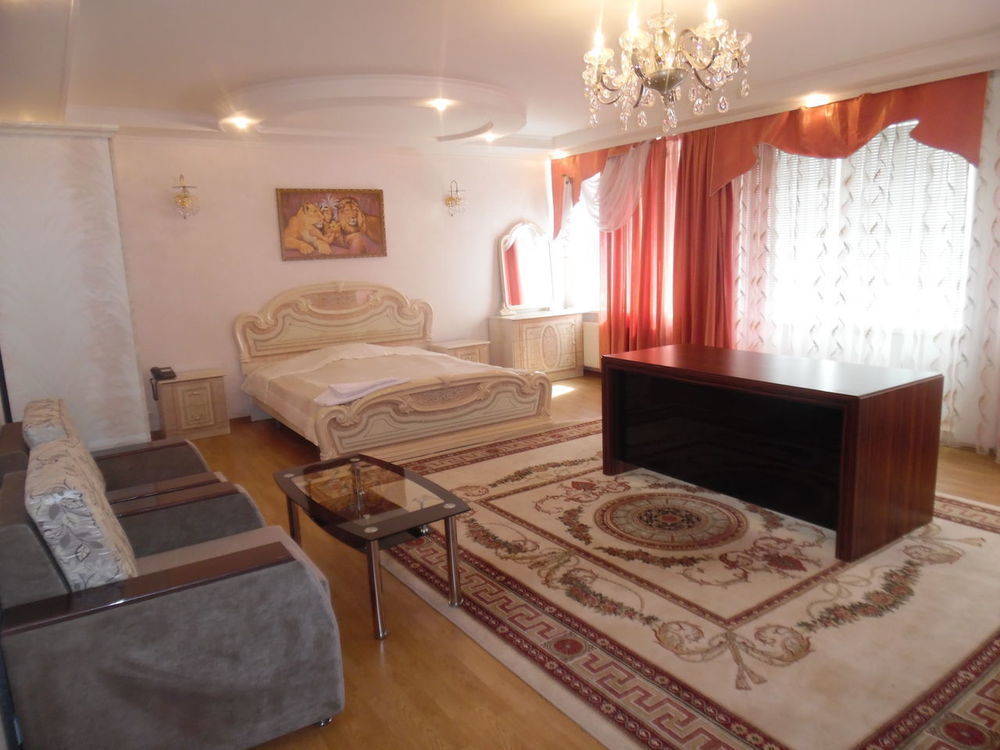 Hotel Gold Lion Chişinău Eksteriør billede