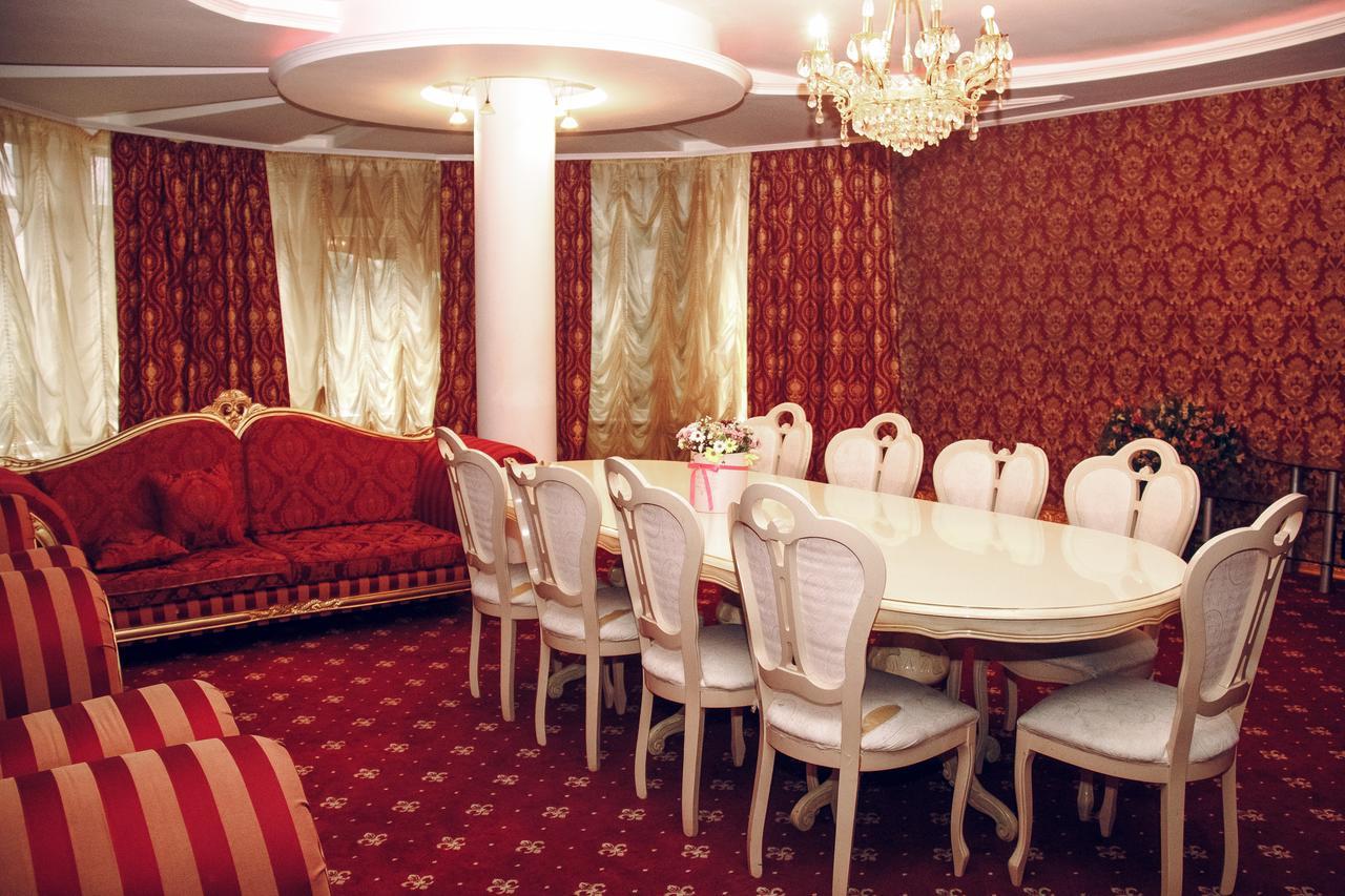 Hotel Gold Lion Chişinău Eksteriør billede