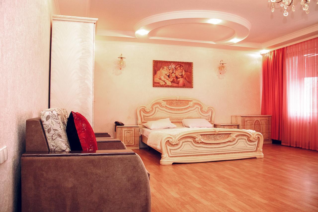 Hotel Gold Lion Chişinău Eksteriør billede