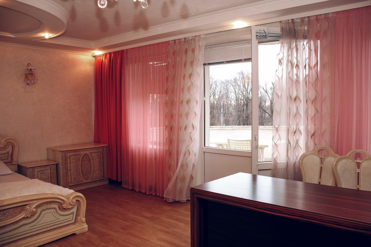 Hotel Gold Lion Chişinău Eksteriør billede