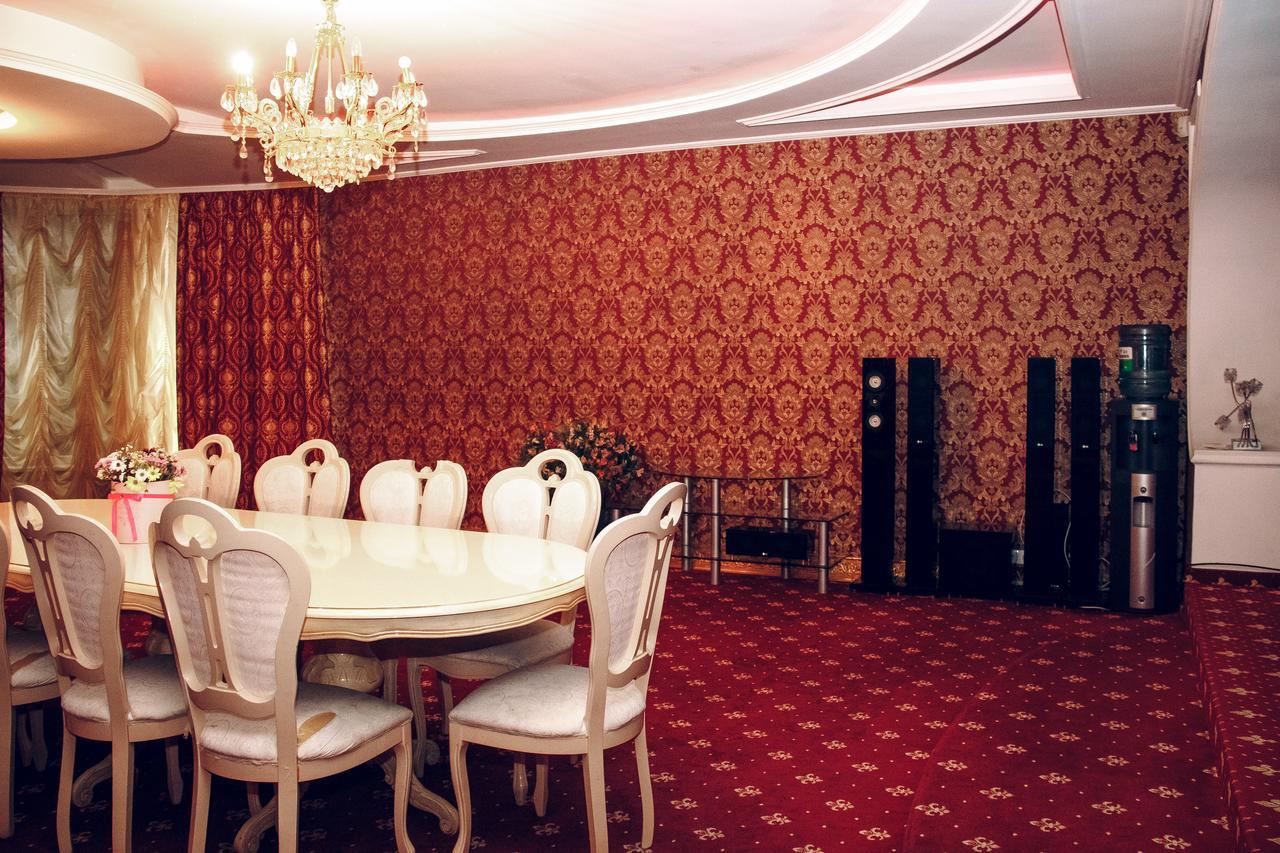 Hotel Gold Lion Chişinău Eksteriør billede