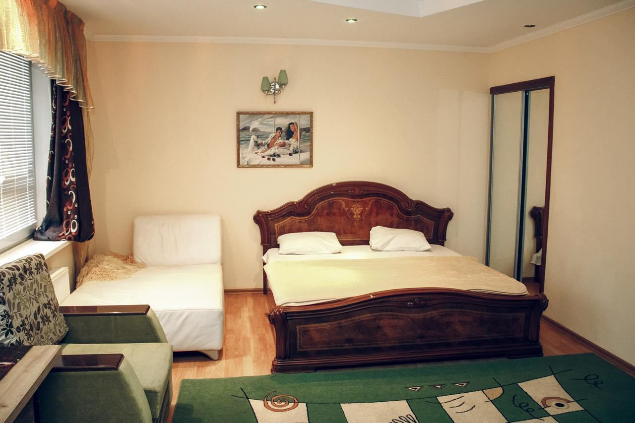 Hotel Gold Lion Chişinău Eksteriør billede