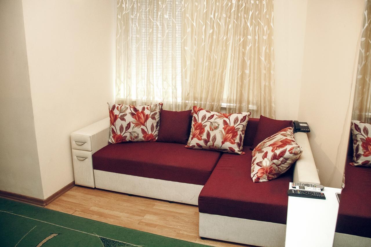Hotel Gold Lion Chişinău Eksteriør billede