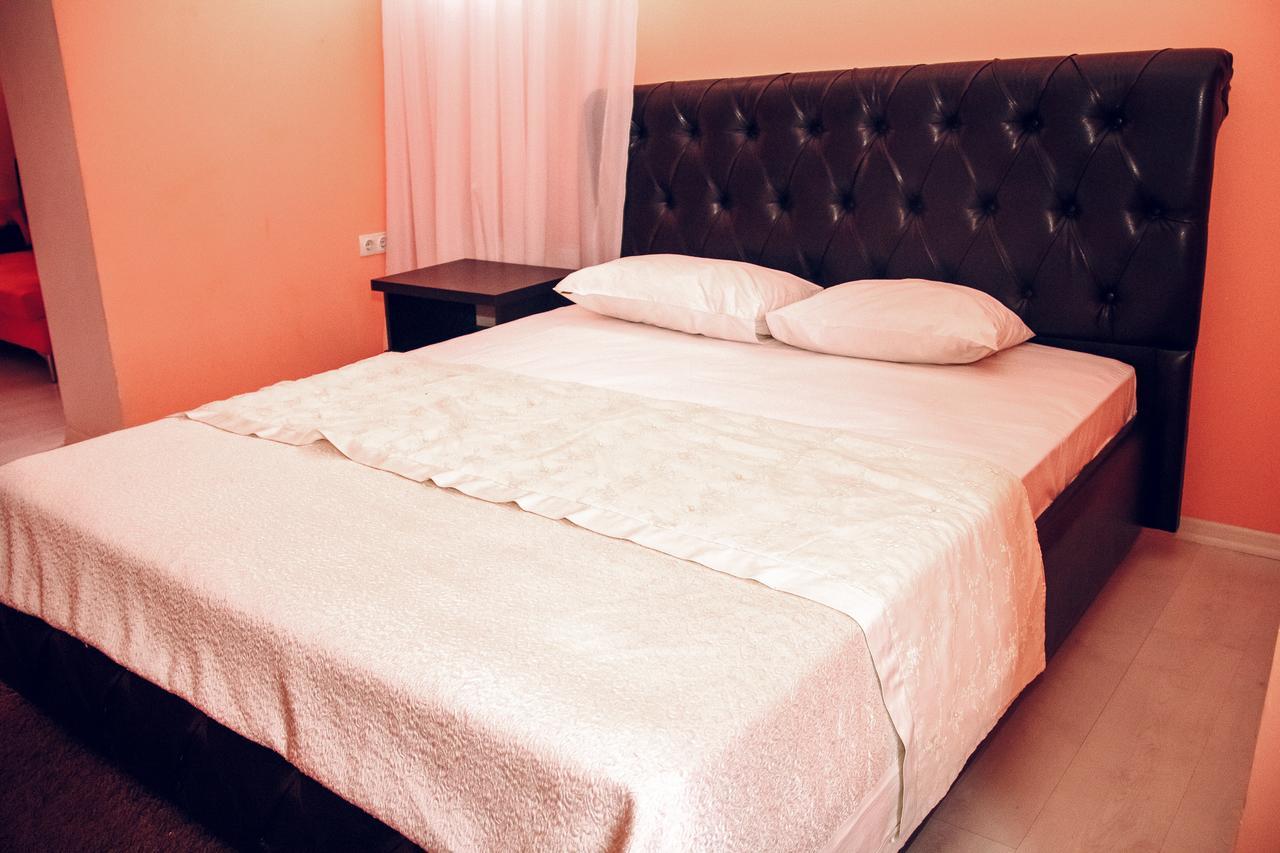 Hotel Gold Lion Chişinău Eksteriør billede