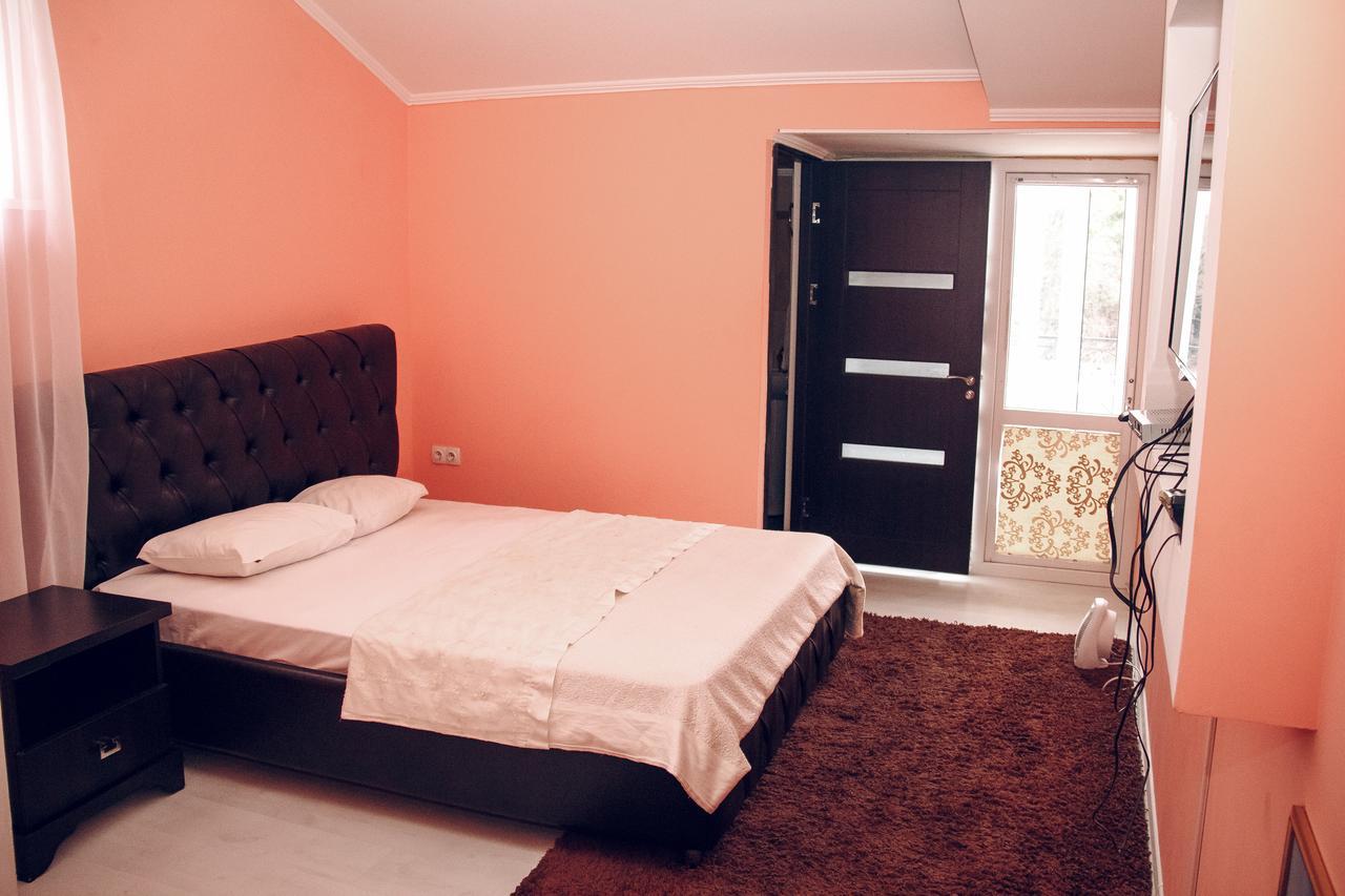 Hotel Gold Lion Chişinău Eksteriør billede