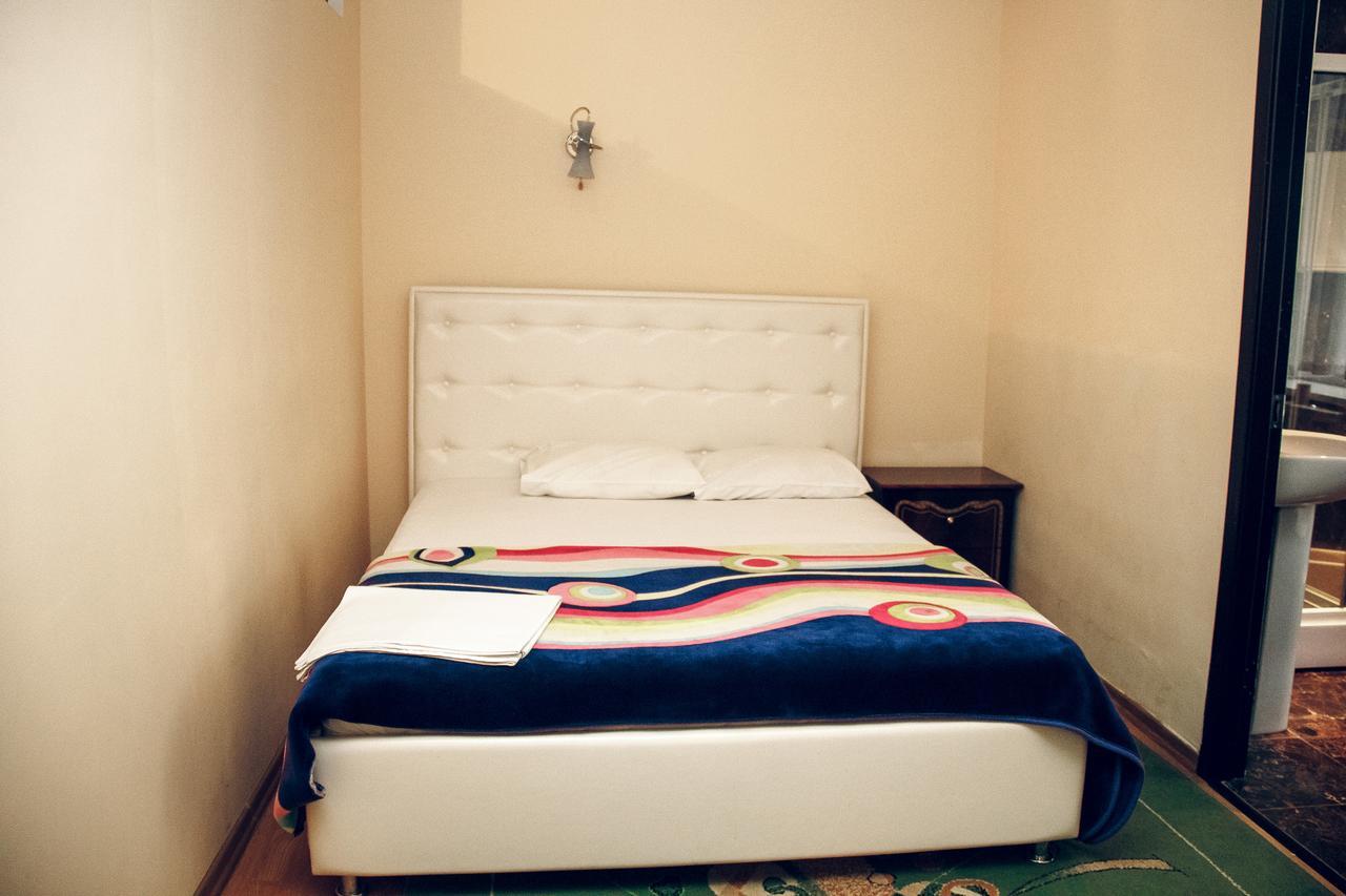 Hotel Gold Lion Chişinău Eksteriør billede
