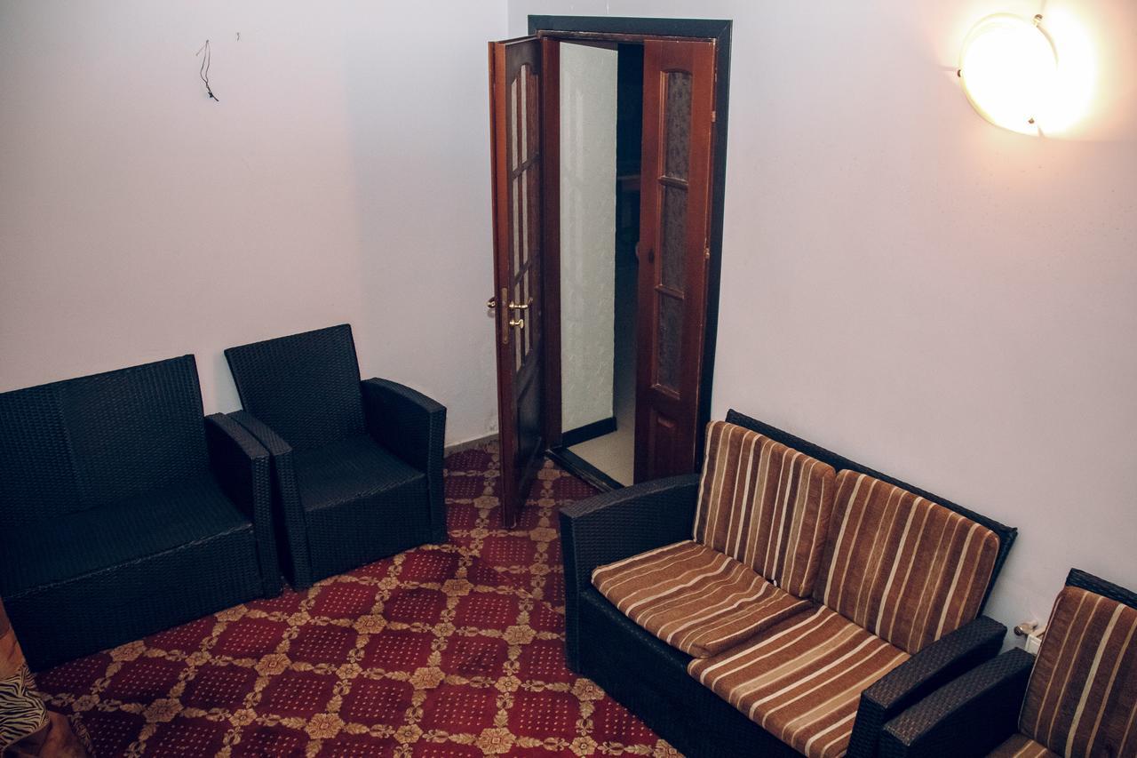 Hotel Gold Lion Chişinău Eksteriør billede