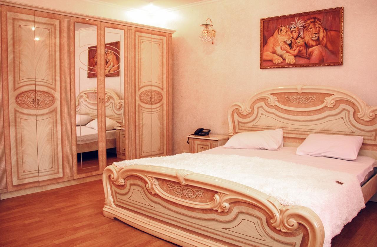 Hotel Gold Lion Chişinău Eksteriør billede
