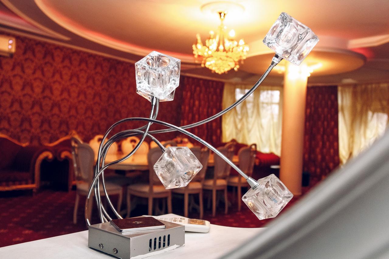 Hotel Gold Lion Chişinău Eksteriør billede