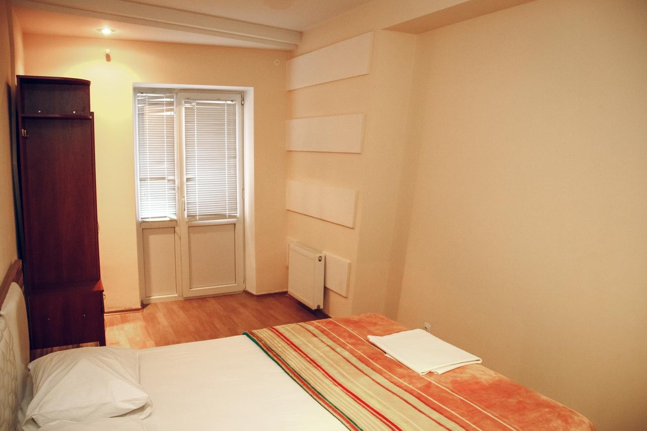 Hotel Gold Lion Chişinău Eksteriør billede