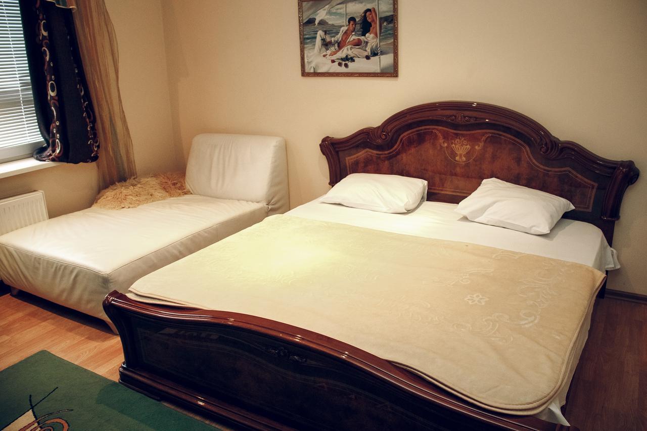 Hotel Gold Lion Chişinău Eksteriør billede